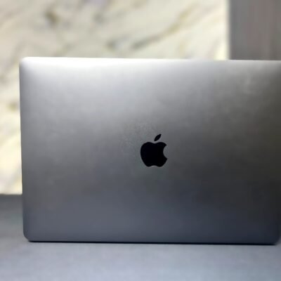 Apple MacBook Pro 2018 (Touch Bar)